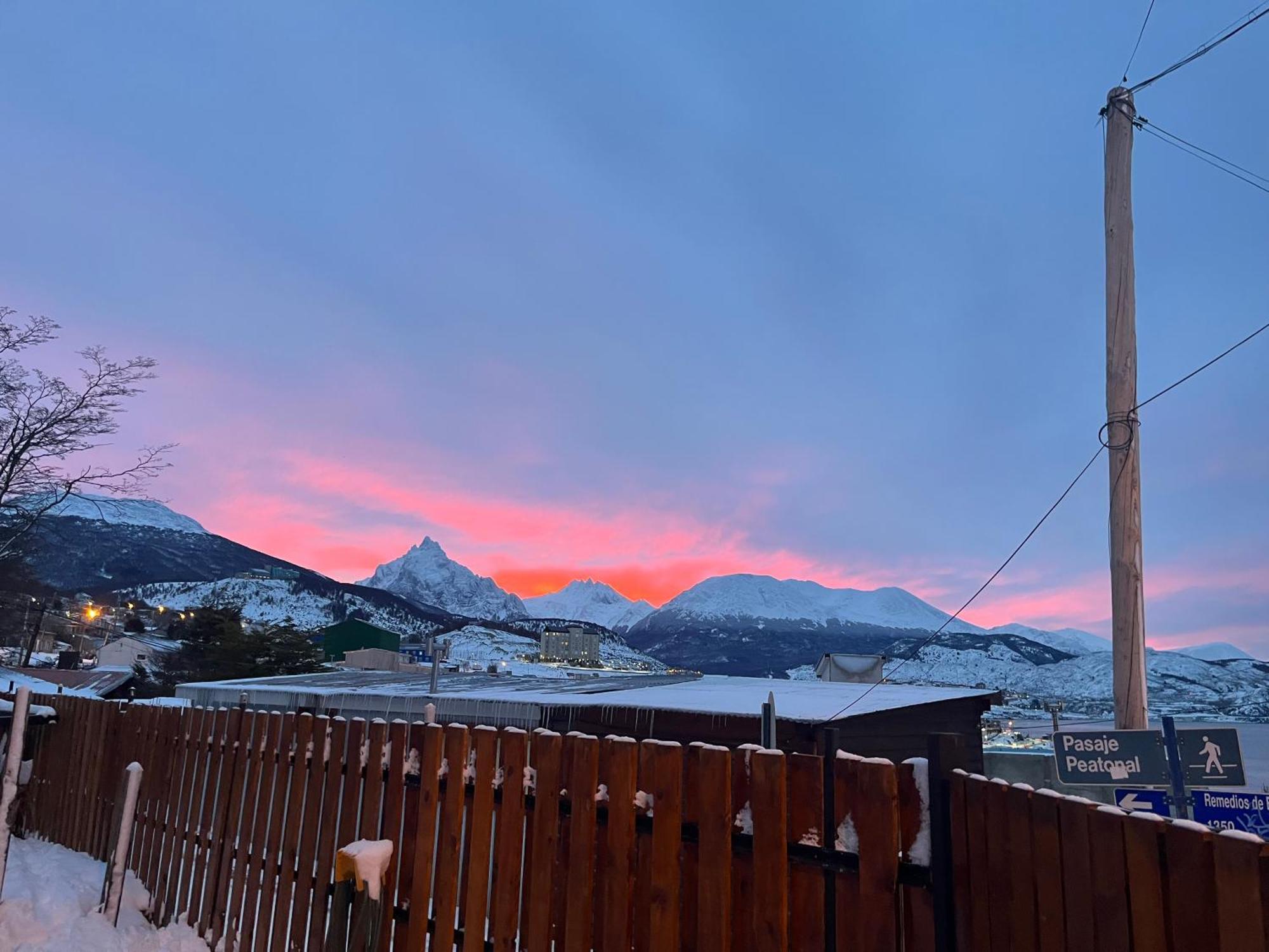 Apartamento JF VISTA AL FARO Alojamiento Temporario Ushuaia Exterior foto
